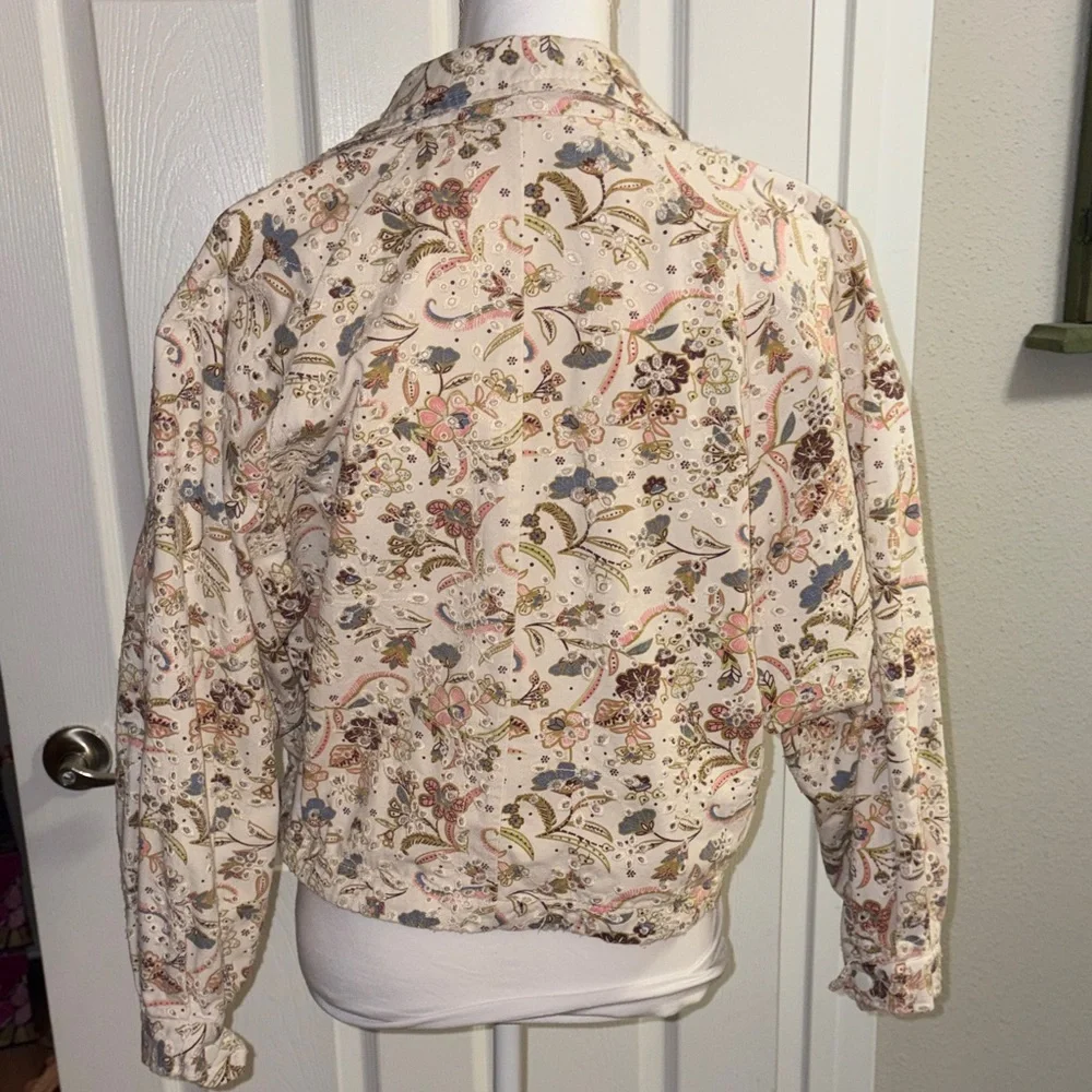 Anthropology Solitaire Eyelet Floral Cream Oversized Denim Jacket - Picture 7 of 12